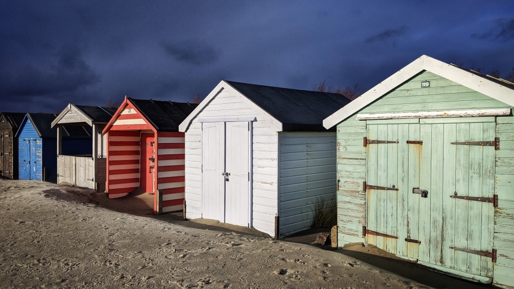 what is the difference between a barn and a shed