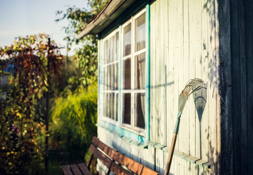 how to build an eco shed